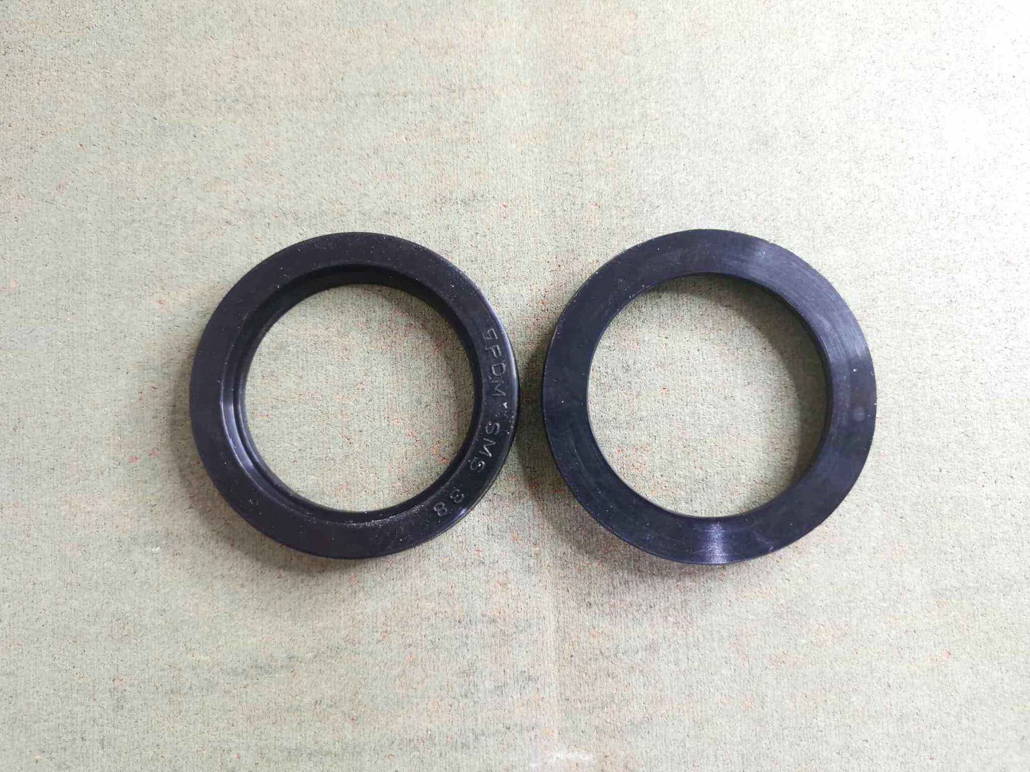 Black gasket rings Gasket ring from black silicone EPDM, spare parts, used to fill the joints or joints no gap or leak out.